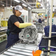 Toyota bude vyrábět v Polsku hybridní převodovky