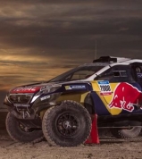 Peugeot 2008 DKR oblékl bojové barvy