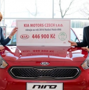 Majitelé nových vozů Kia podpořili Nadaci Naše dítě