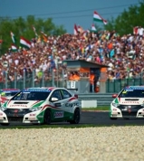Honda dominovala závodu WTCC na Slovakia Ringu