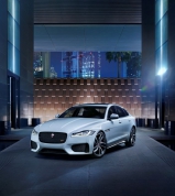 Jaguar Land Rover míří na Slovensko
