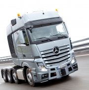 Mercedes-Benz již 15 let v řadě jedničkou mezi nákladními automobily