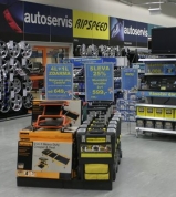 Šestá česká prodejna Halfords otevírá v Plzni