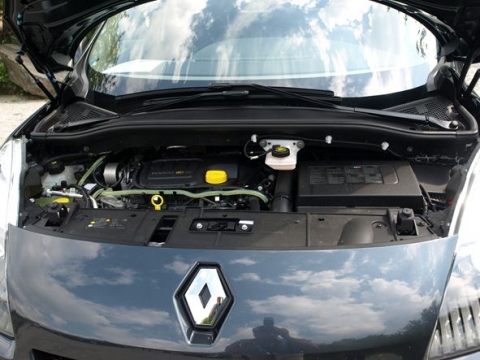Renault_dci130_2.jpg