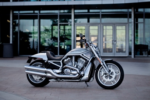 Harley_Davidson_V-Rod_10years_1.jpg