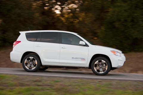 Toyota_RAV4_EV_3.jpg