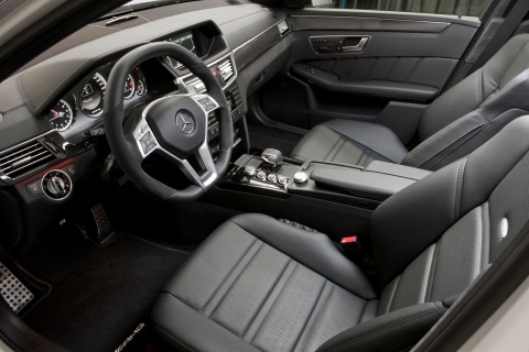 mercedes_benz_E_63_AMG_4.jpg