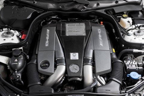 mercedes_benz_E_63_AMG_5.jpg